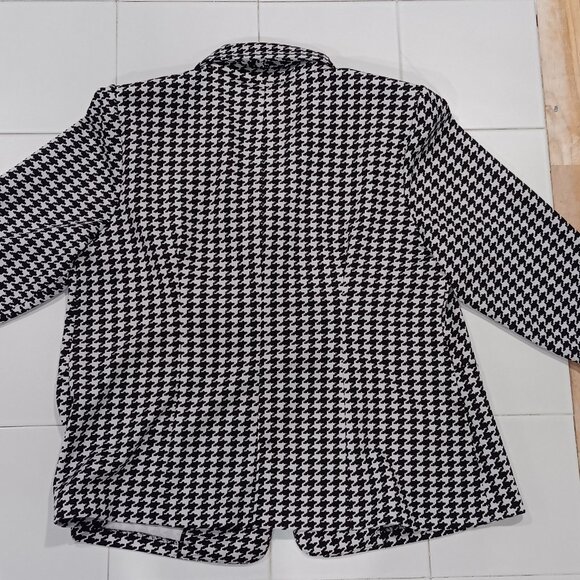 NYCC New York Clothing Co. Long Sleeve Printed Retro Classic Coat - Picture 2 of 3